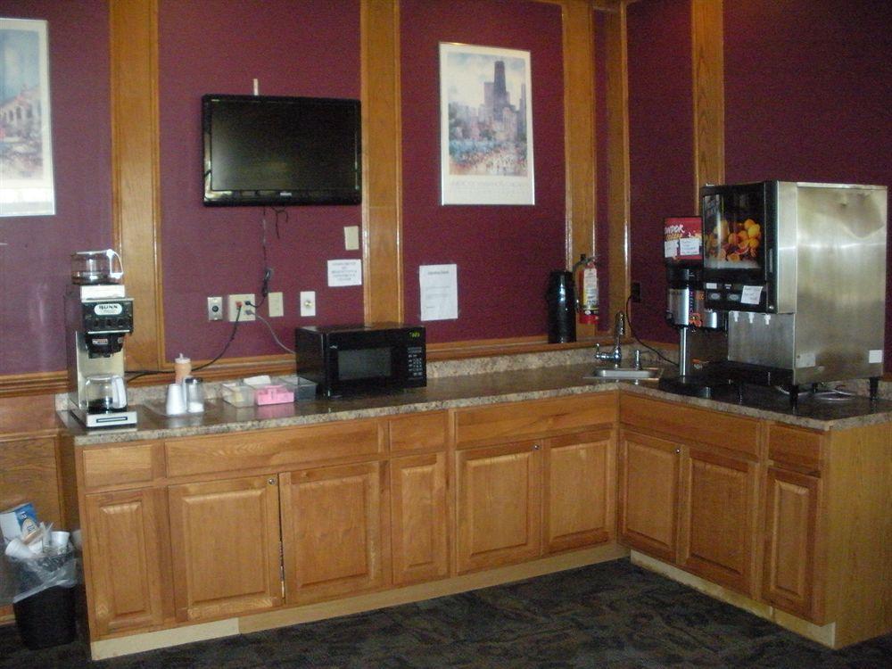 Regency Inn And Conference Center Clinton Экстерьер фото